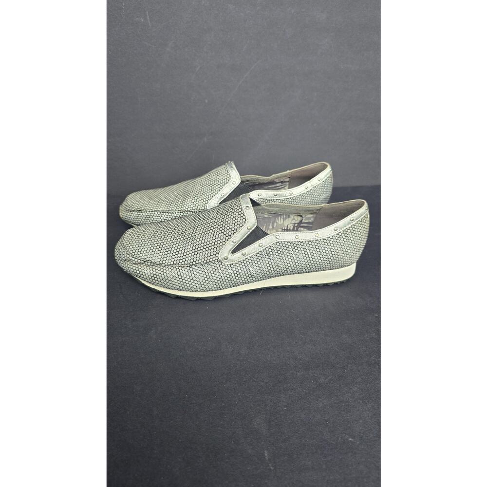 E Collection Shoes Womens Size 10 Silver Studded Slip On Flats Comfort Casual